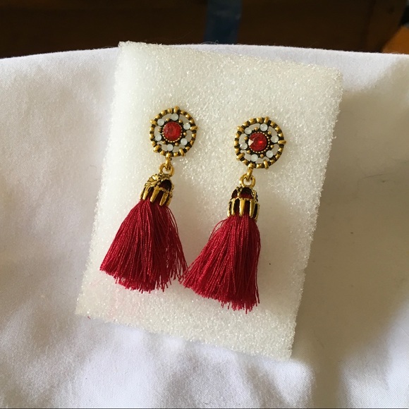 Pretty Red Sparkle Fringe Earrings - Picture 3 of 4